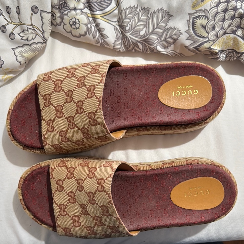Gucci Women's Brown Slide Sandals